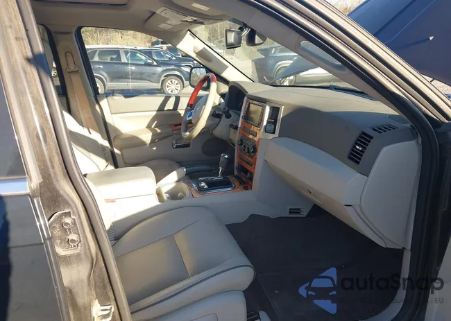 1J8HR68258C107064: 44187802