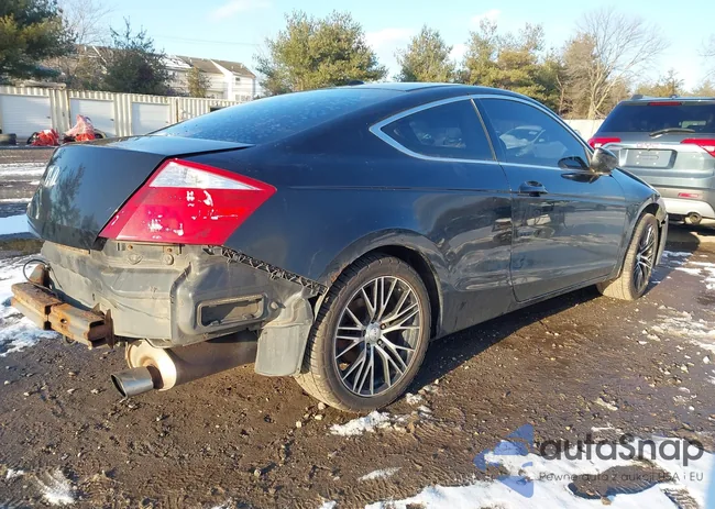 1HGCS128X8A022918: 44187834