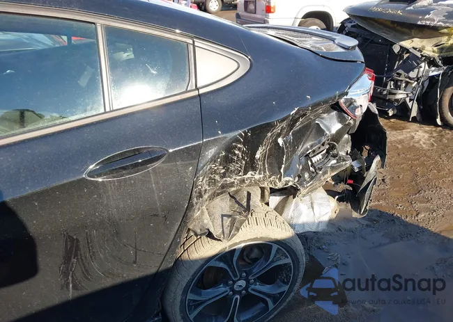 1G1BE5SMXK7122875: 44187847