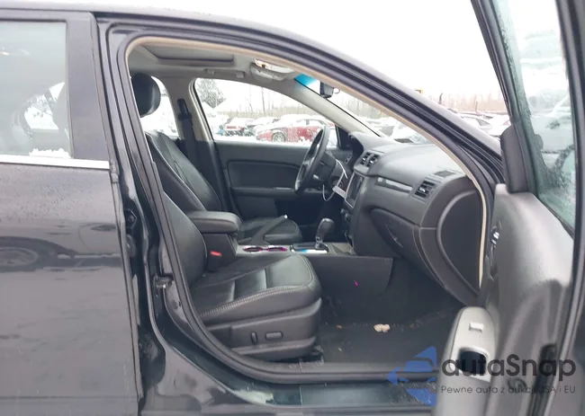 3FAHP0JG6BR271650: 44187868