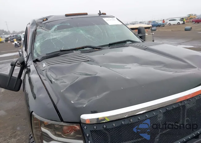 1GC1KYE87CF220734: 44187095