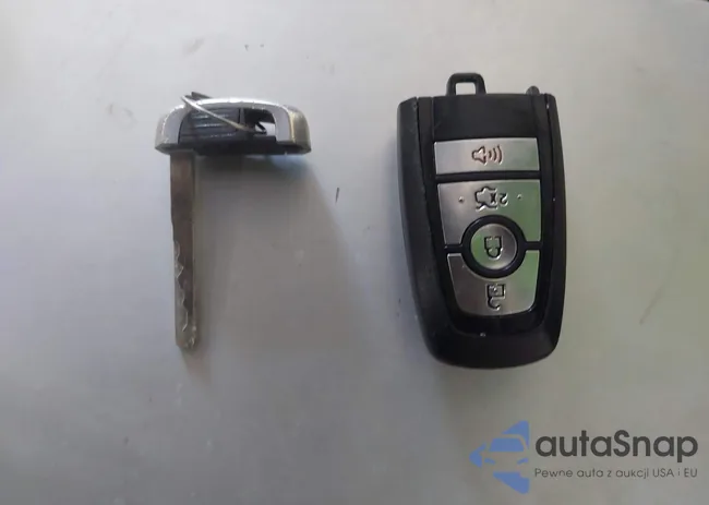 3FA6P0LU3JR103537: 44187141