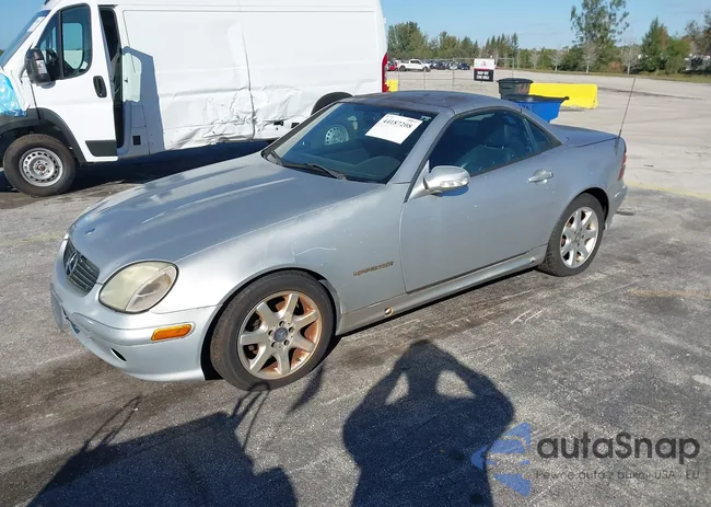 WDBKK49F22F245284: 44187208