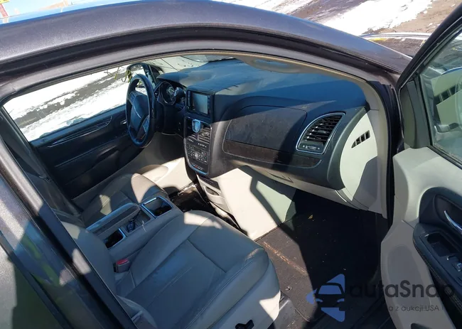 2C4RC1GG2FR574184: 44187245