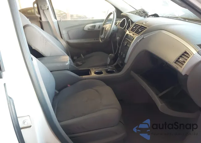 1GNKRFED8CJ136363: 44187252