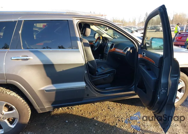 1C4RJFCT1DC614816: 44187257