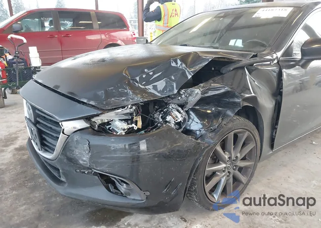 3MZBN1M35JM274861: 44187318