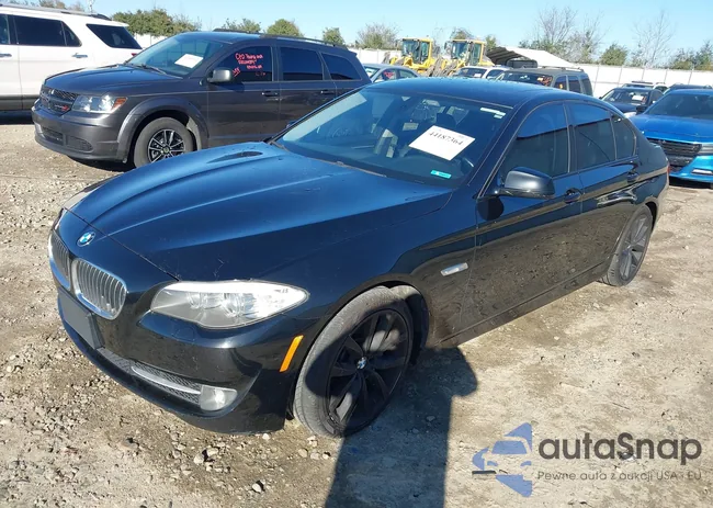 WBAFR7C52BC603093: 44187364