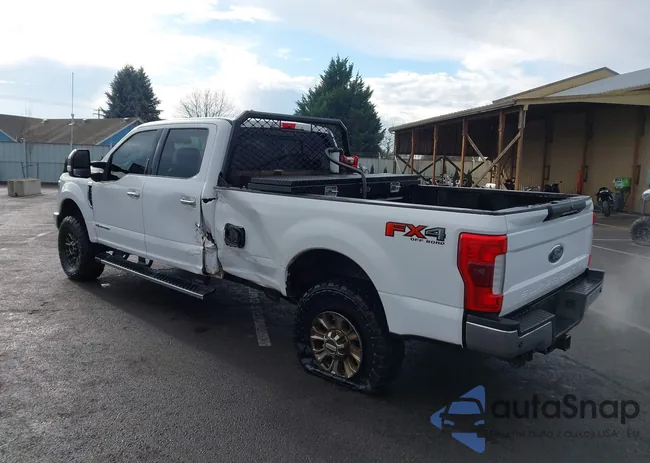 1FT8W3BT6JEB11909: 44187393