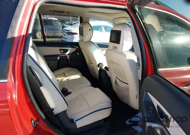 YV4CT852981458250: 44188408