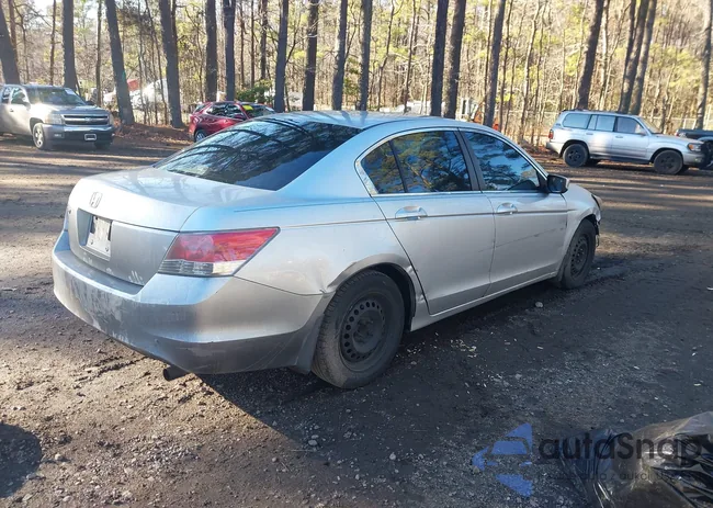 1HGCP26348A047609: 44188427