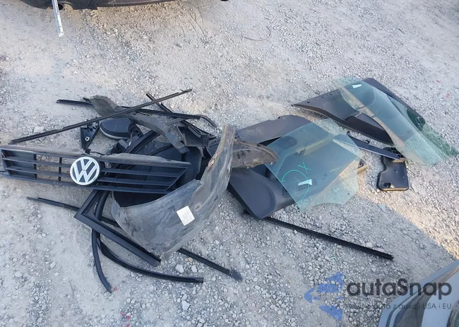 3VWD17AJ9JM208890: 44188504