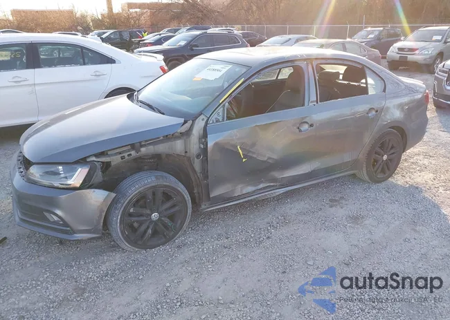 3VWD17AJ9JM208890: 44188504