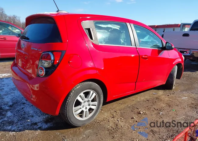 1G1JC6SHXF4158633: 44188516