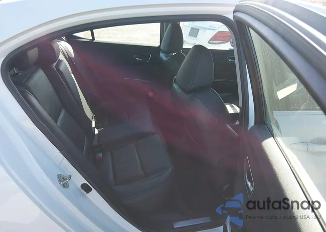 19UUB1F51JA000803: 44188524