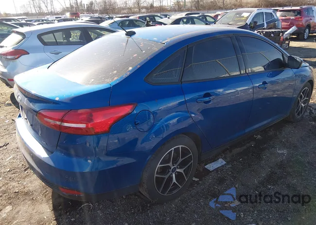 1FADP3H2XJL310571: 44188597