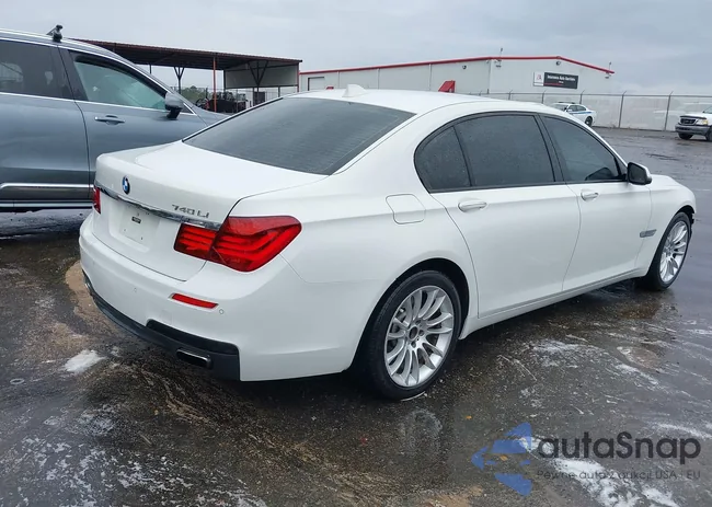 WBAYE4C59ED138474: 44188641