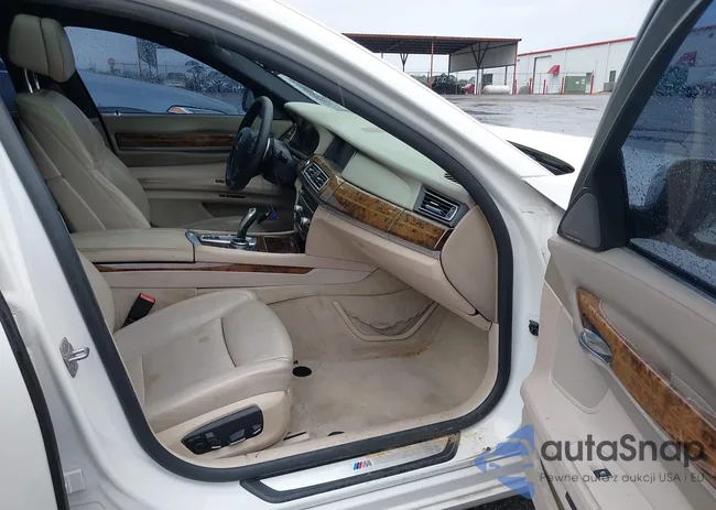 WBAYE4C59ED138474: 44188641