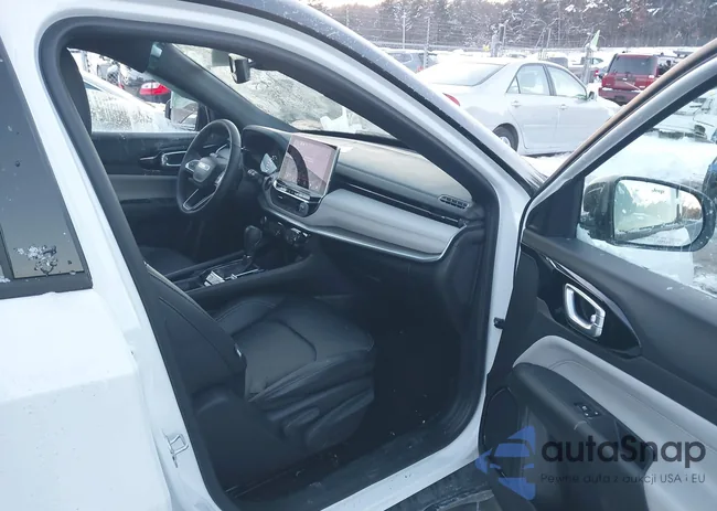 3C4NJDCNXST562088: 44188684