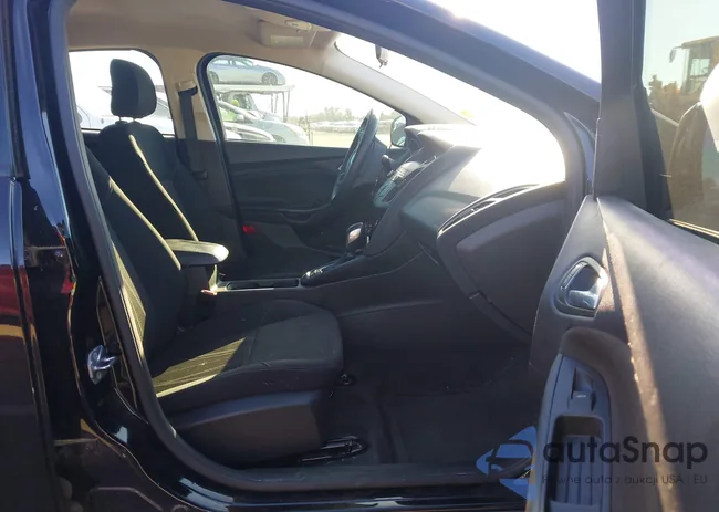 1FADP3F26JL234544: 44188730