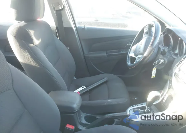 1G1PC5SB9E7431767: 44188742