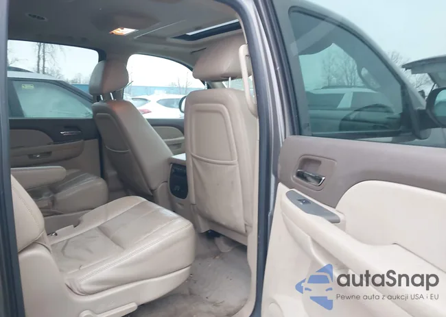 1GNSKJE7XCR112746: 44188804