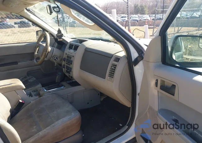 1FMCU9DG6AKC84961: 44188909