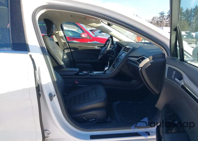 3FA6P0HR8DR315732: 44188045