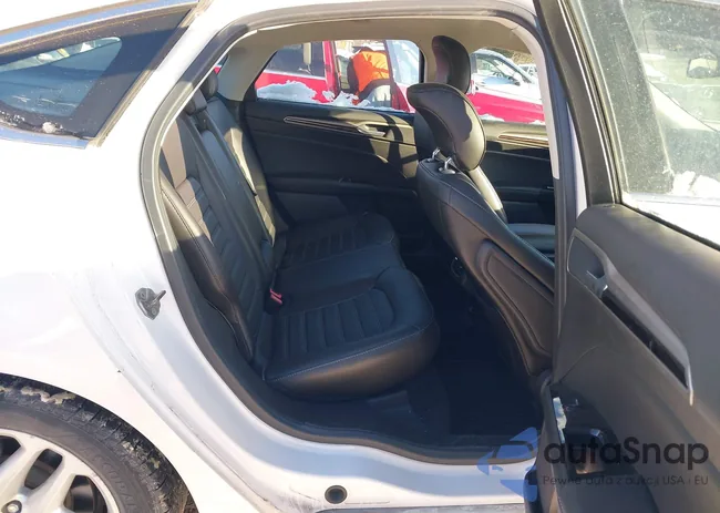 3FA6P0HR8DR315732: 44188045