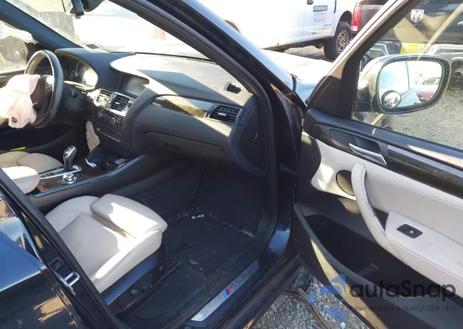 5UXWX7C58E0E81999: 44188157