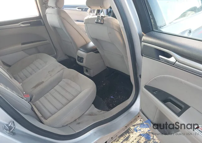 3FA6P0LU9JR262515: 44189503