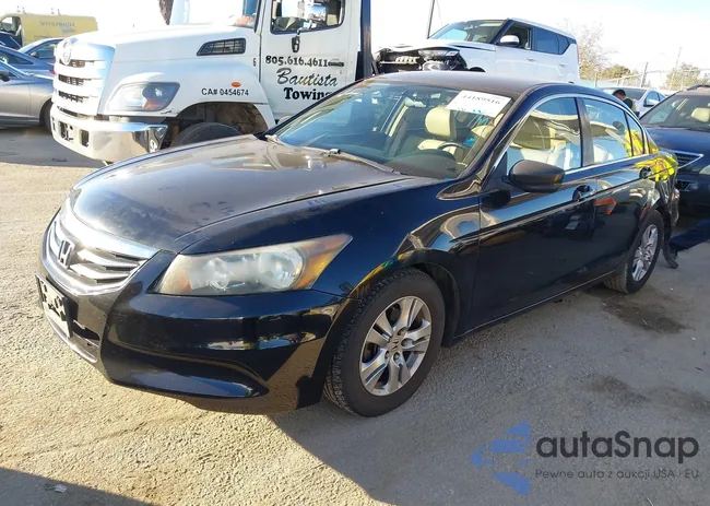 1HGCP2F60CA171833: 44189516