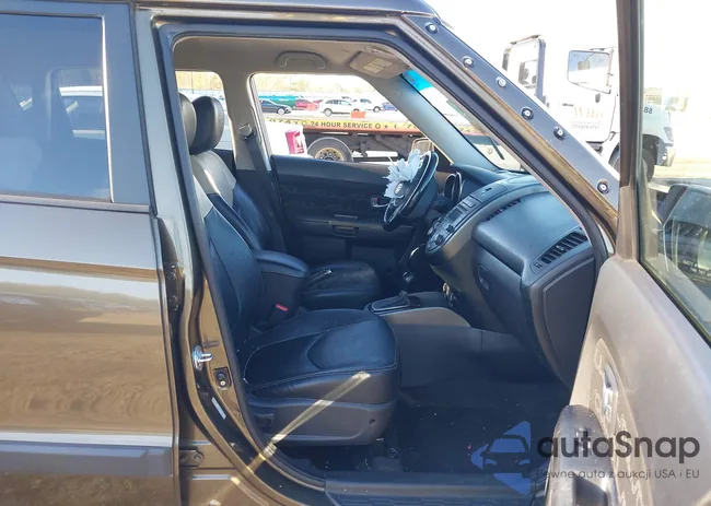 KNDJT2A6XD7527342: 44189620