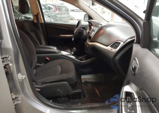 3C4PDDBG6HT540763: 44189632