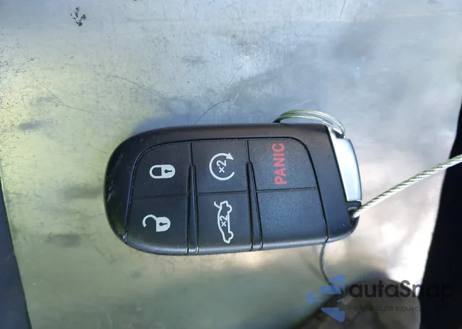 2C3CCAGG7JH141503: 44189636