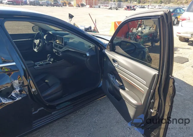 1N4BL4CV6PN319159: 44189641