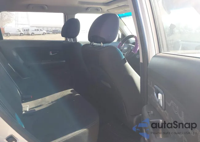 KNDJT2A64D7589853: 44189653