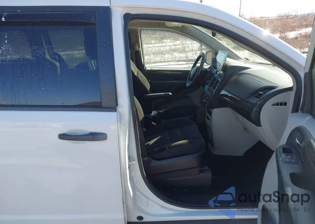 2C7WDGBG5KR805084: 44189660