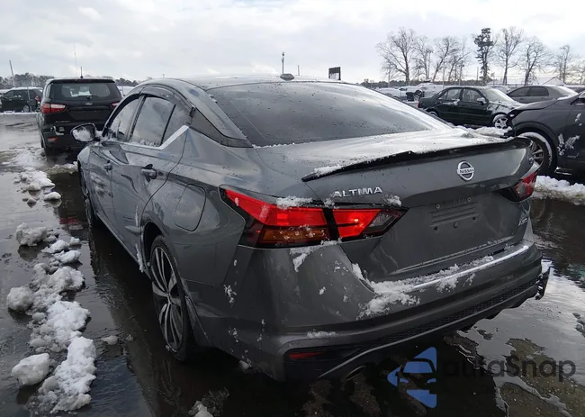 1N4BL4CW0KC140015: 44189663