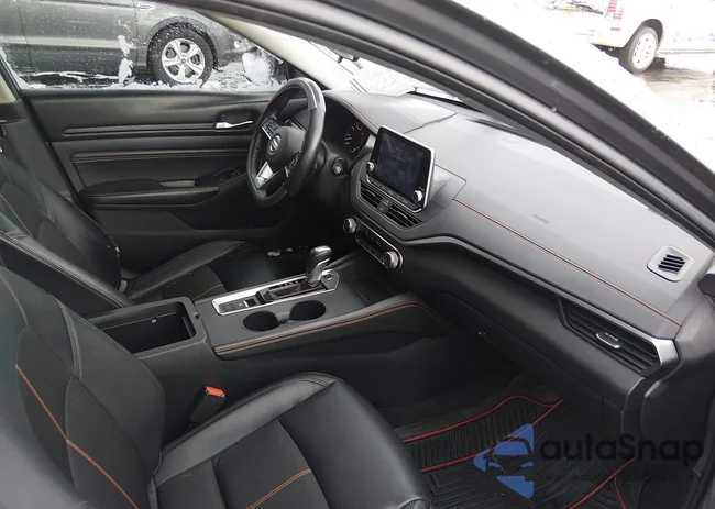 1N4BL4CW0KC140015: 44189663