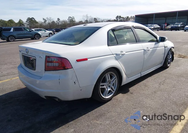 19UUA66277A017569: 44189695