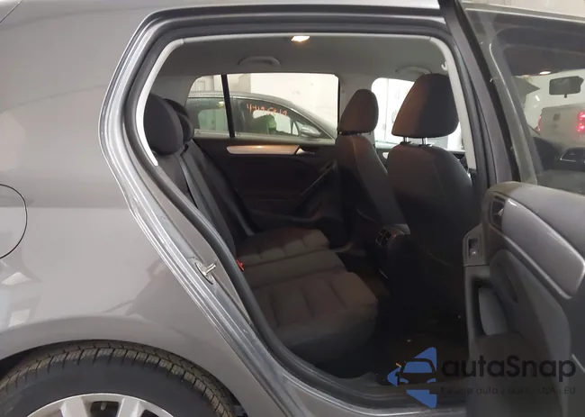 WVWDM7AJ9EW005899: 44189709