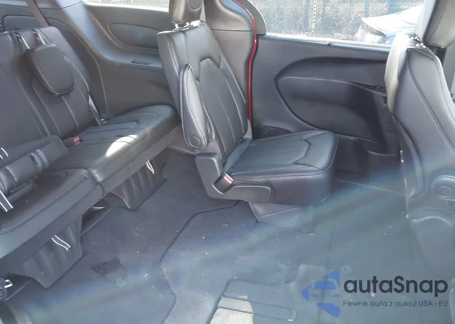 2C4RC1BG2TR151561: 44189728