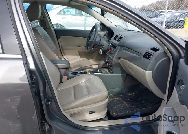 3FADP0L32AR269949: 44189750