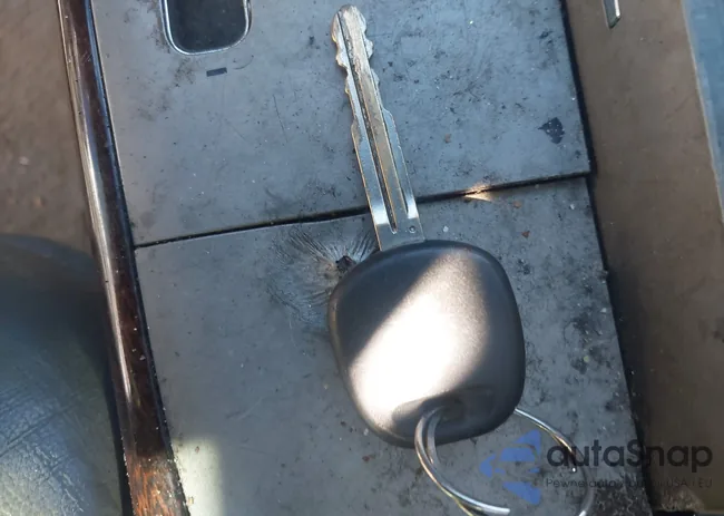 4T1BK36B28U310535: 44189820