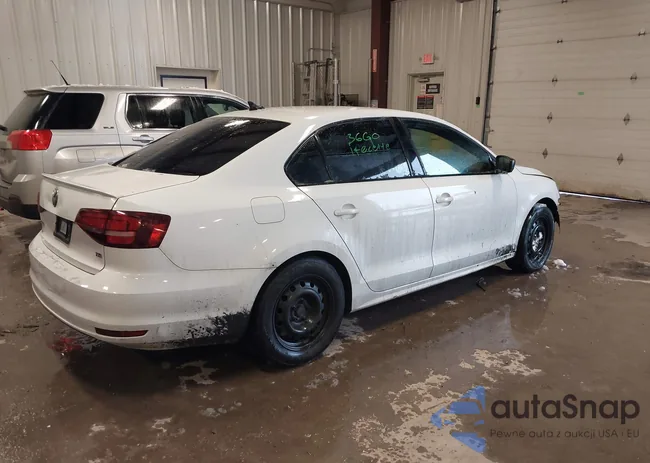 3VWB17AJ2GM393185: 44189878