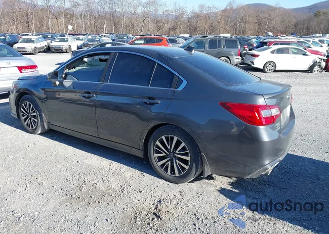 4S3BNAF67K3035678: 44189882