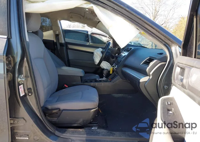 4S3BNAF67K3035678: 44189882