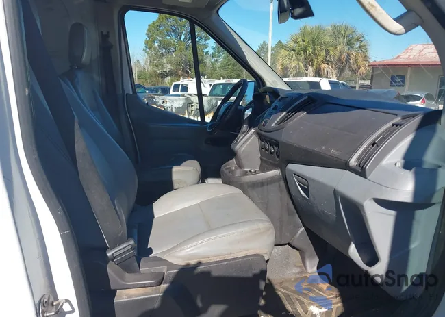 1FTNR2CM7FKA64068: 44189916