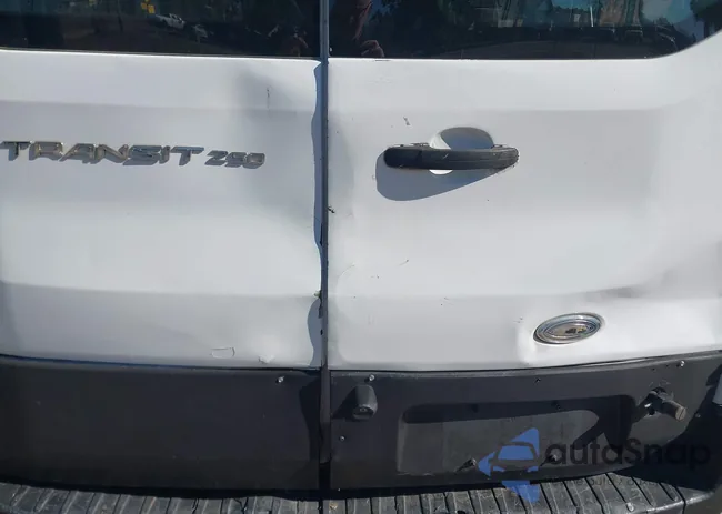 1FTNR2CM7FKA64068: 44189916